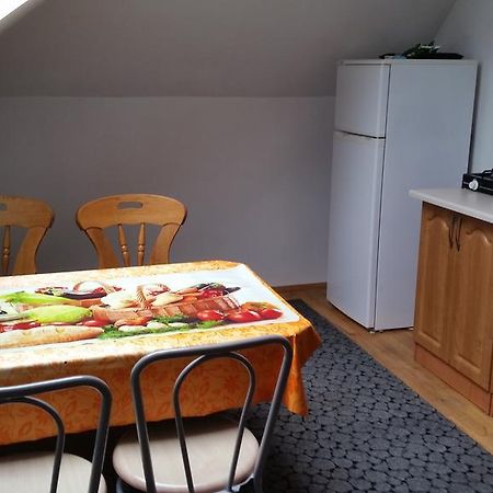 Sosnowy Dworek Apartment Jozefow  Ngoại thất bức ảnh