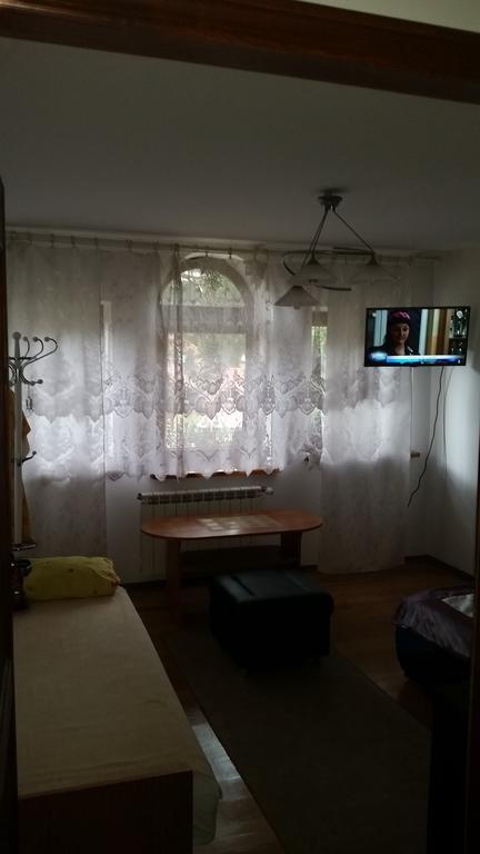 Sosnowy Dworek Apartment Jozefow  Ngoại thất bức ảnh