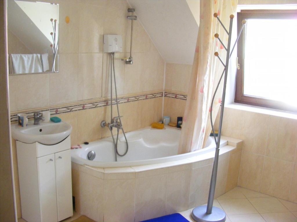 Sosnowy Dworek Apartment Jozefow  Ngoại thất bức ảnh