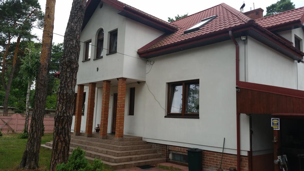 Sosnowy Dworek Apartment Jozefow  Ngoại thất bức ảnh
