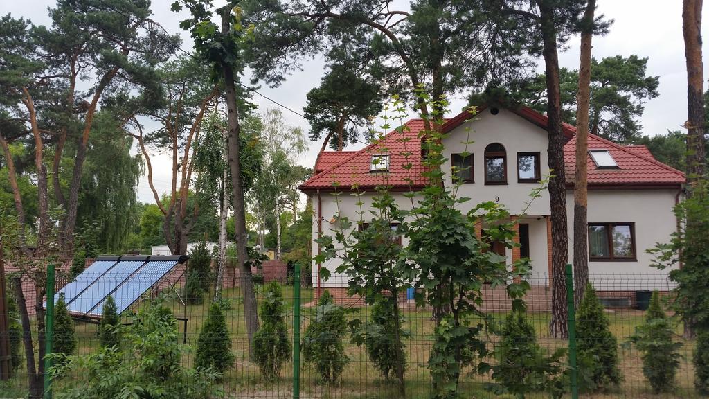 Sosnowy Dworek Apartment Jozefow  Ngoại thất bức ảnh